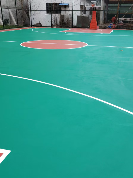 金门 球场长期使用易出现地面开裂